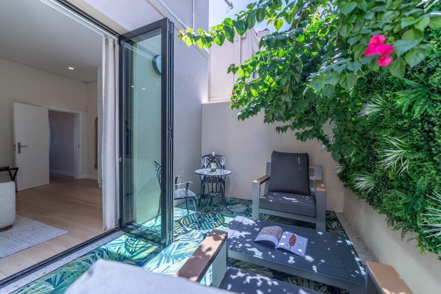 To Let 2 Bedroom Property for Rent in Sea Point Western Cape